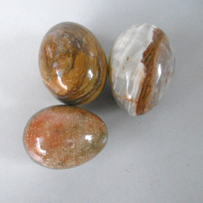 3 oeufs a repriser en pierre