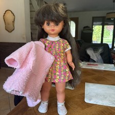 Poupée Bella marcheuse