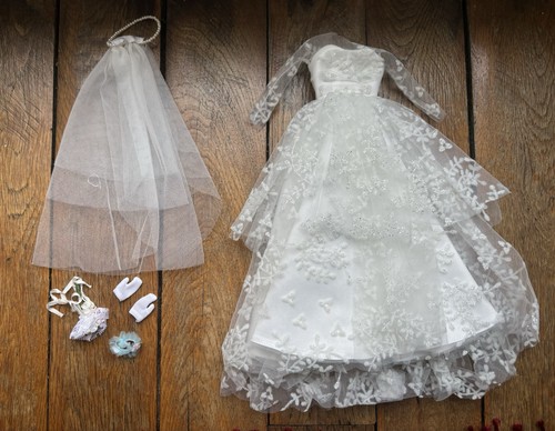 Reproduction tenue wedding - reproduction,