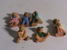 lot 6 figurines ,les petits DE