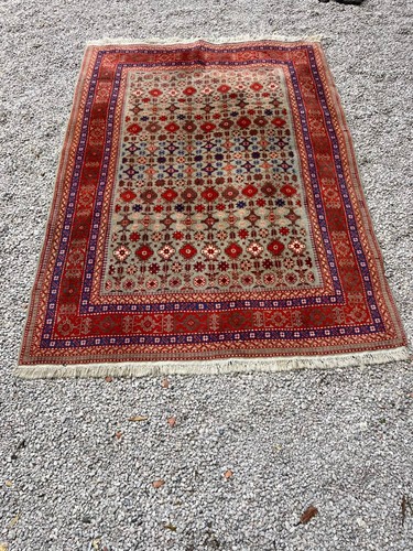 Grand tapis persan ancien