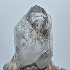 Pointe de quartz fantôme