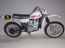 Moto Cross Yamaha 500 YZ Polistil 1:15 Ème