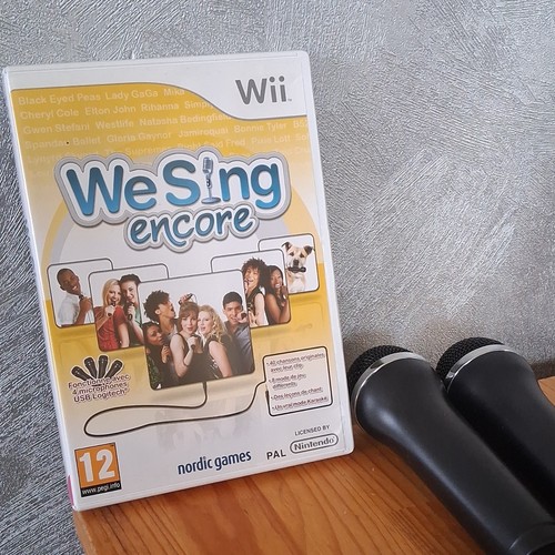 Sing encore avec micros - we,