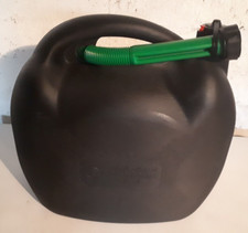 Jerrican bidon essence plastique noir  20L avec bec verseur ALTIUM 727220