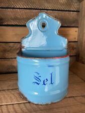 Ancienne boîte à sel en