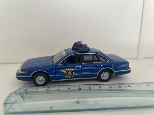 Ford crown victoria michigan - victoria,