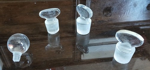 Lot bouchons en verre - 4,