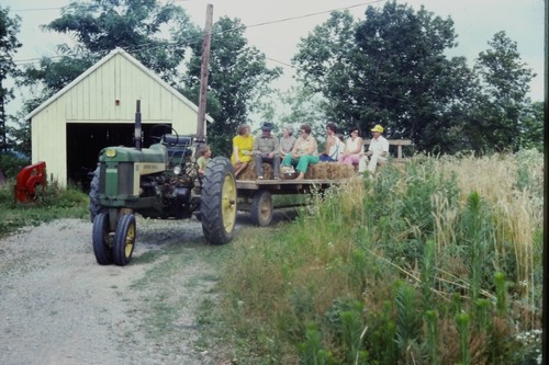 John deer tractor hay - john,