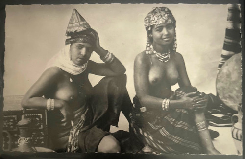 Ethnique algérie femme - nu,