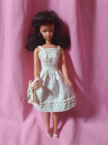 Poupée bellita bella - bella, tenue