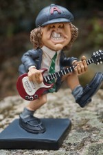 841.2385  FIGURINE  CARICATURE