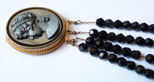 Collier avec perles facettée