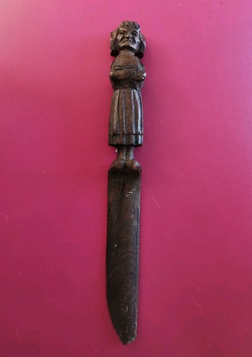 Coupe papier bois sculpté - en,