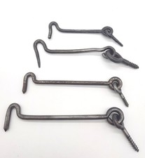 Lot de 4 anciens crochets à