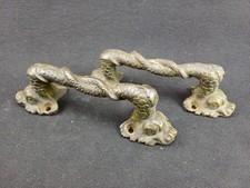 Rare paire poignée monstre