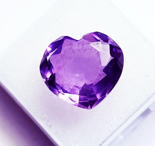Gemme naturelle tanzanite - gemme,