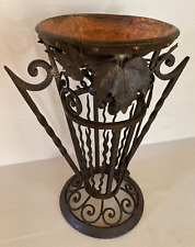 Coupe vide poche fer forgé Signé dinanderie cuivre vin vigne art déco