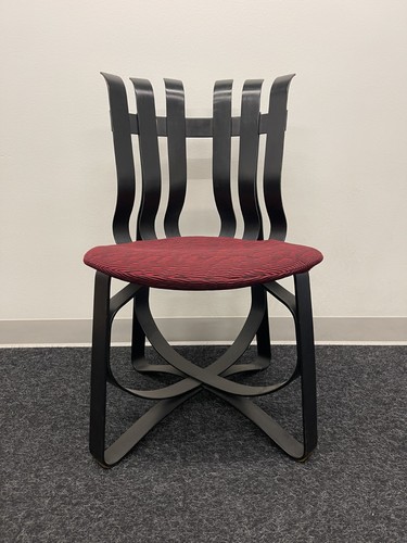 Frank gehry hat - trick, chair