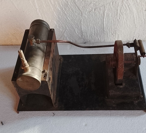 Ancienne machine vapeur - ancienne,