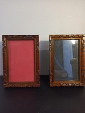 Deux anciens petits cadres en