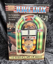 Nostalgia Classics 1940’s Jukebox Lighted Tabletop AM/FM RADIO CD Player  READ