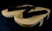 Vintage Japanese Geta  D5”×H10” in. circa 1980s  