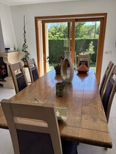 table et chaises salle à