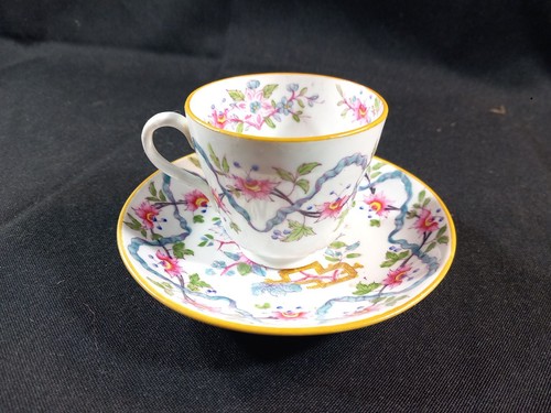 Tasse sous - tasse,