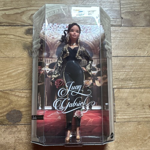 Mattel barbie signature - mattel,