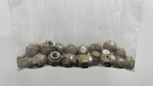 Ecrous mazda 1 ur5837160 - 50,