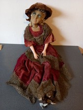 ANCIENNE POUPEE DE SALON -