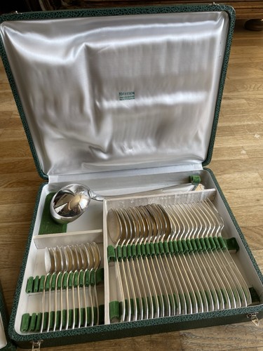 Ménagère couverts - -,