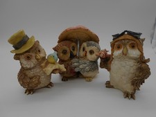 08 ) MAGNIFIQUE LOT DE 3 FIGURINES HIBOUX CHOUETTES  EN RÉSINE  ITALIE ?