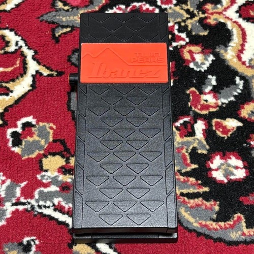 Ibanez twin peaks - ibanez, wah