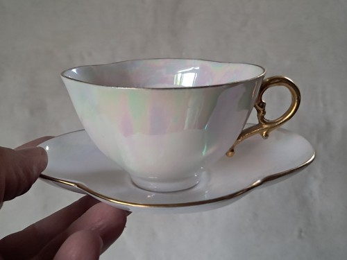 Tasse sous - et, sa