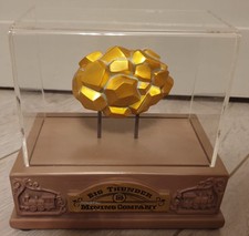 FIGURE / Figure / Figurine /