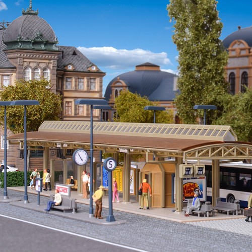 Gare routière couverte - routière,,