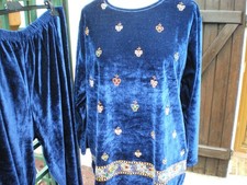 pijama femme en velour bleu nuit marque movitex en taille 50