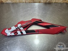 Cache réservoir gauche