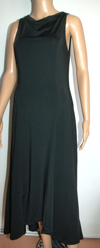 Robe longue noire asymétrique