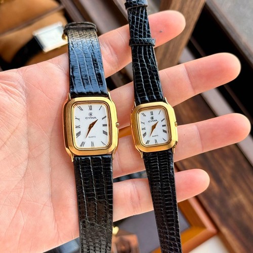 Paire montres quartz - de, à