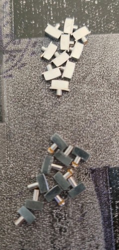 Lot boutons poussoirs - lot,