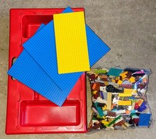 Vintage LEGO Lap Table & Assortment Of Pieces