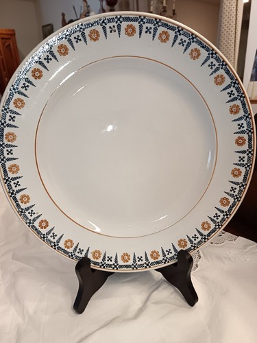 Plat rond terre - fer, saint