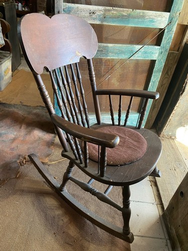 Vintage rocking chair very - rocking,
