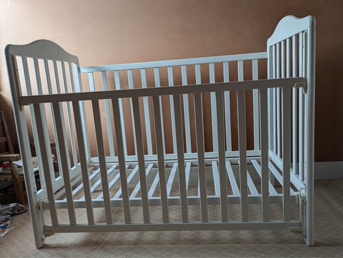Lit bébé avec - lit, matelas