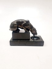 Sculpture Animalière Lionne s'abreuvant Régule, Marbre Art Déco 