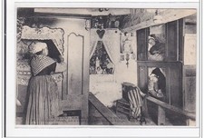 CHAPEL OF THE VIRGIN: Breton costumes, customs and customs, bed upstairs - tr