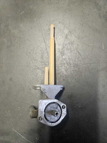 Robinet essence kawasaki - robinet,